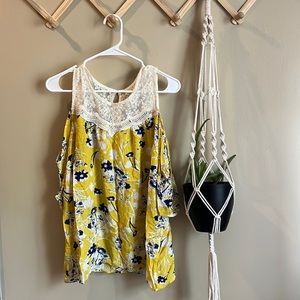 Yellow cold shoulder floral print blouse with lace detail